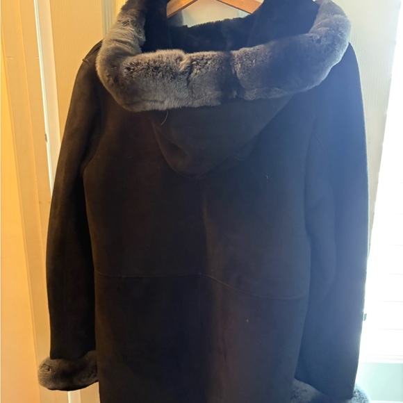 Luxurious genuine shearling jacket with rabbit trim - Picture 2 of 4